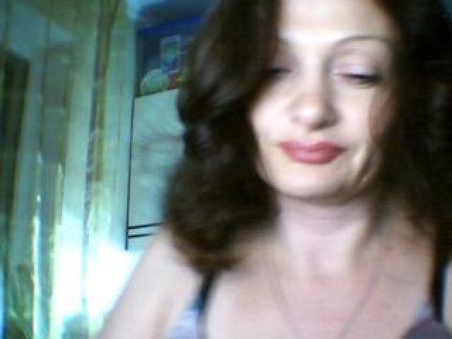 6080-valikirua247-webcam-model-brunette-blue-eyes-webcam-caucasian-female
