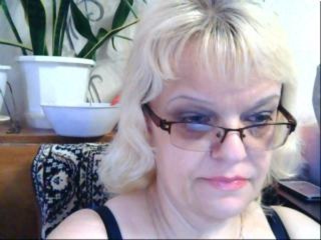 10659-persik47-shaved-pussy-webcam-medium-tits-caucasian-tits-webcam-model