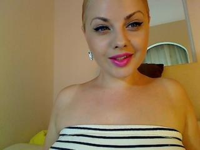 12455-saharokjewell-brunette-webcam-model-middle-eastern-babe-shaved-pussy