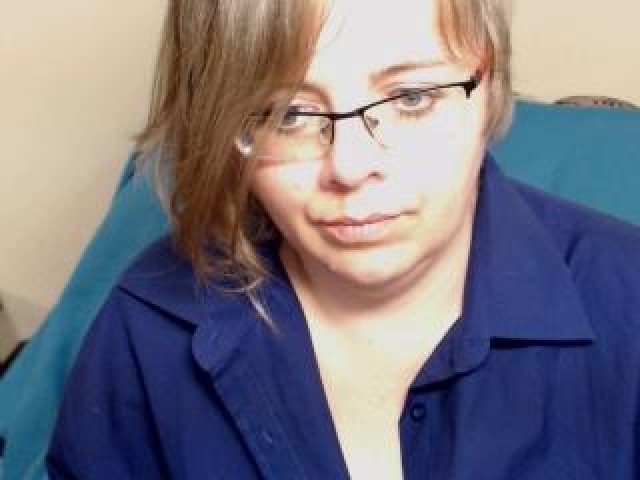 19678-mollycam-shaved-pussy-caucasian-blue-eyes-pussy-tits-mature
