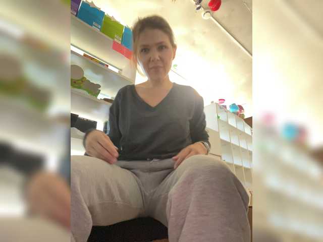 20476-cam-model-mylittlegi-straight-webcam-pussyfucking-girl-female-ohmibod