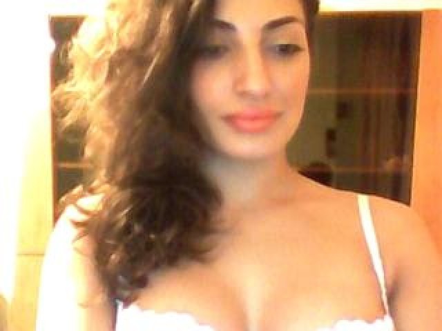 24392-misslatina23-middle-eastern-pussy-green-eyes-medium-tits-webcam-model
