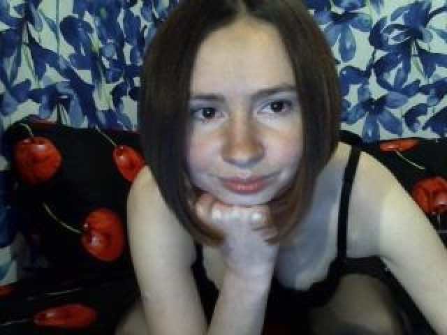 25531-adelina5555-female-small-tits-webcam-webcam-model-shaved-pussy-babe