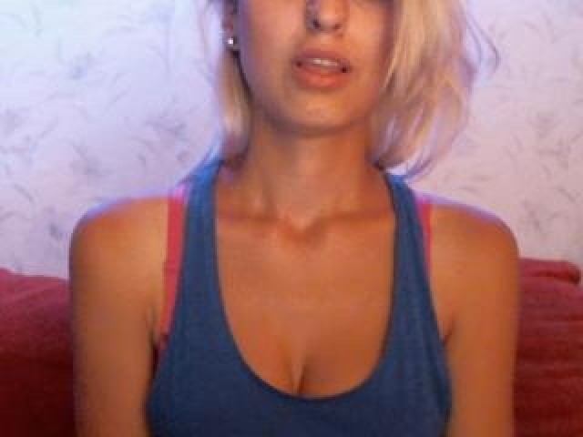 27957-viktoriyakiss-babe-webcam-model-tits-pussy-medium-tits-brown-eyes