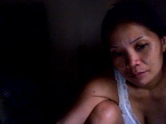 31442-sexyquinee-brown-eyes-webcam-model-tits-webcam-female-shaved-pussy