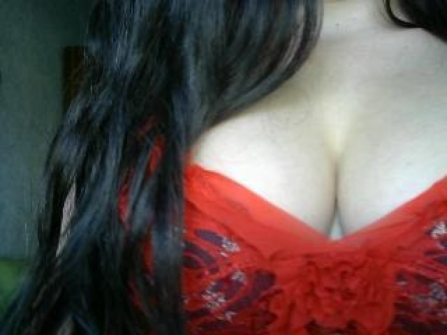 31592-goodgirlme-shaved-pussy-pussy-brown-eyes-latina-webcam-webcam-model
