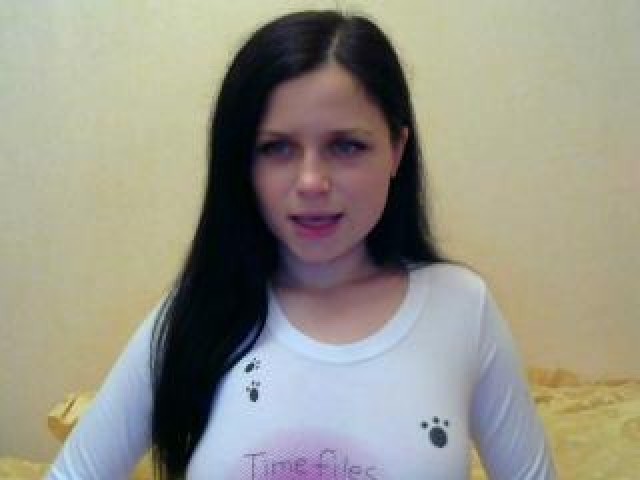 32996-twosincs-teen-brunette-pussy-straight-male-blue-eyes-webcam