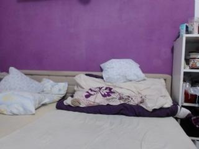 34086-adrianalina-webcam-model-female-teen-webcam-caucasian-small-tits-blonde