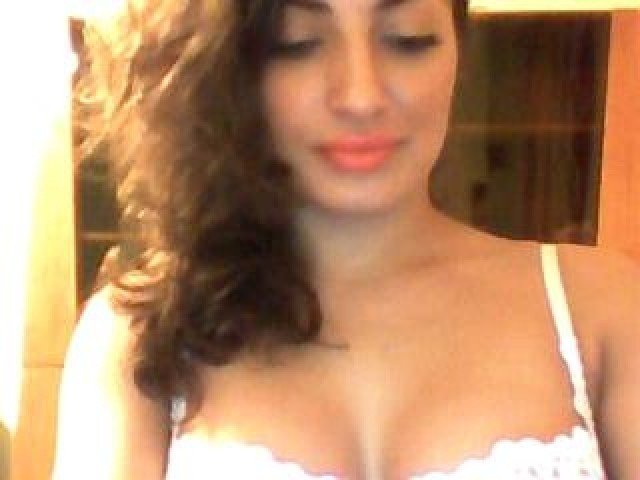 35110-misslatina23-pussy-brunette-green-eyes-webcam-babe-female-middle-eastern