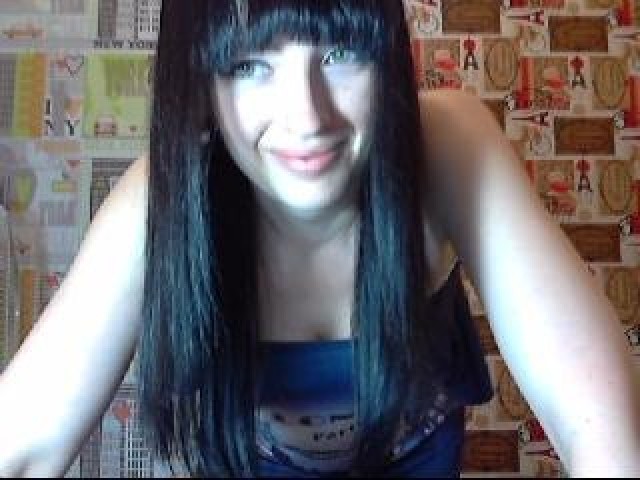 36356-ladyyyy1-medium-tits-tits-pussy-babe-webcam-model-shaved-pussy