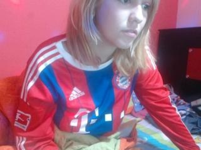 39138-jessismile23-caucasian-female-straight-shaved-pussy-large-tits-webcam