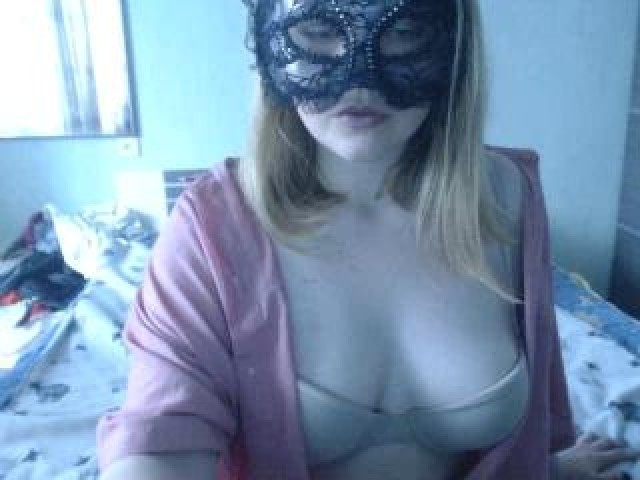 40096-13redstar13-shaved-pussy-teen-straight-female-redhead-tits-webcam-model