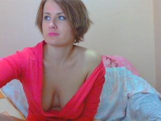 40640-sexys-yanna-medium-tits-webcam-model-blue-eyes-pussy-blonde-straight