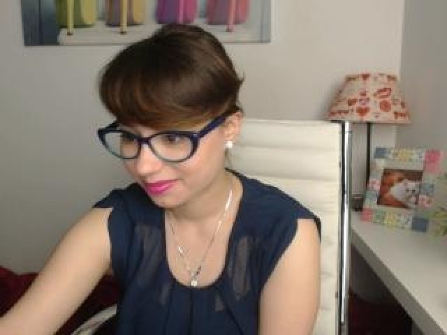 43910-hailee19-medium-tits-webcam-female-webcam-model-shaved-pussy