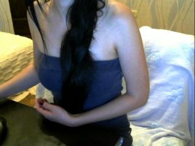 45080-ladi777-latina-shaved-pussy-straight-pussy-webcam-latino-brown-eyes
