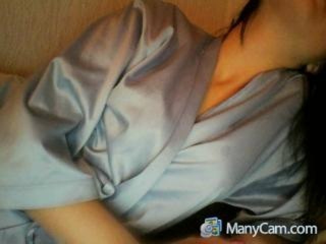 48388-helen16-brunette-caucasian-teen-shaved-pussy-webcam-medium-tits