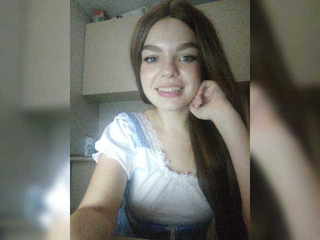 49986-cam-model-diprincess-teen-brunette-foot-fetish-pussyfucking-pussylicking-white