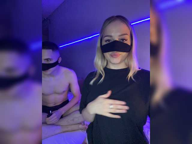 50524-cam-model-parasexyms-caucasian-dreaming-speaks-english-games-muffdiving