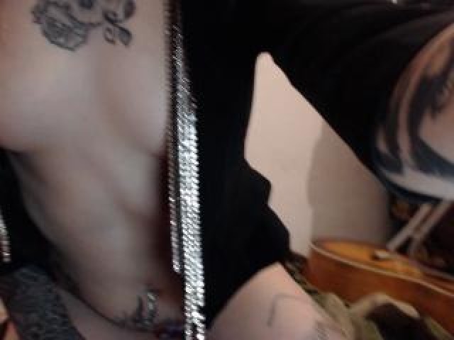 53688-laurra666-brown-eyes-female-straight-webcam-model-teen-webcam