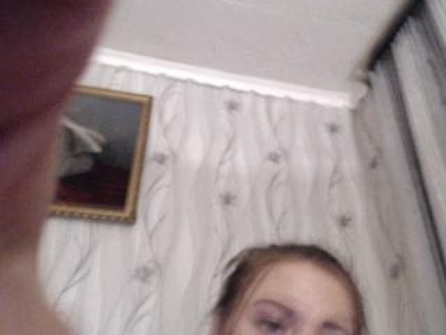 54720-sex-mind-female-webcam-model-teen-blue-eyes-straight-webcam-brunette