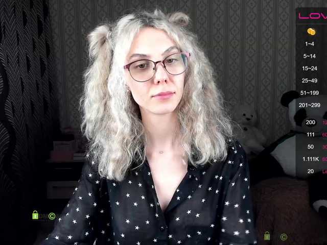 54778-cam-model-eva-bisexual-no-fucking-young-woman-skinny-medium-butt-teasing