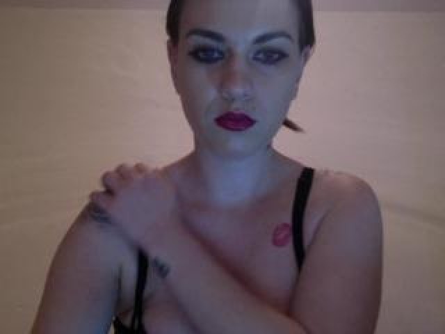 56441-lycyouspynk-caucasian-female-brown-eyes-teen-webcam-brunette-straight